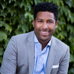 Headshot of opera baritone singer Benjamin Taylor with Arizona Opera