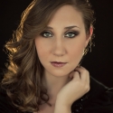 Headshot of opera soprano singer Laura Wilde with Arizona Opera
