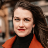 Katherine Beck, mezzo-soprano Headshot of opera mezzo-soprano singer Katherine Beck with Arizona Opera